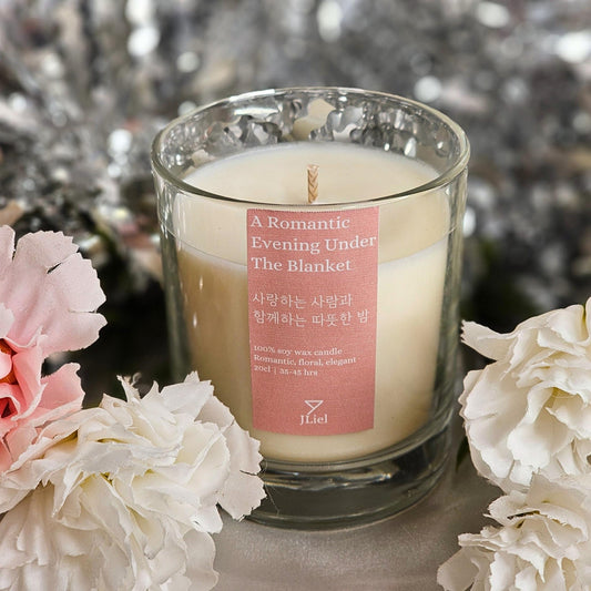 A ROMANTIC EVENING UNDER THE BLANKET | Floral, elegant, subtle